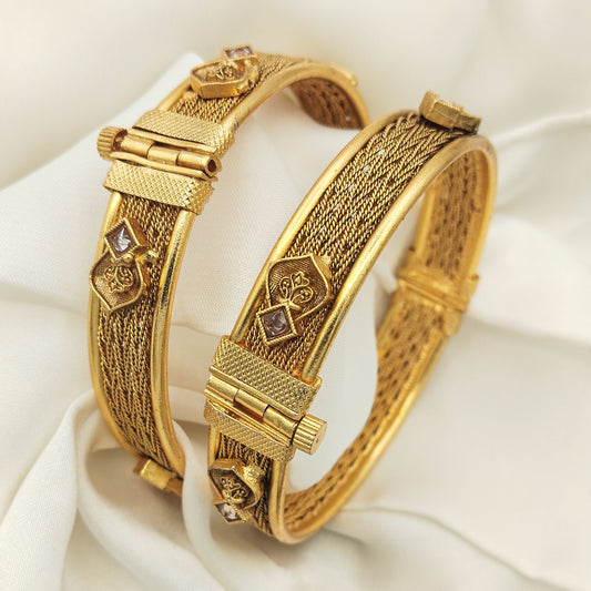 Rangmehal Karra (White)