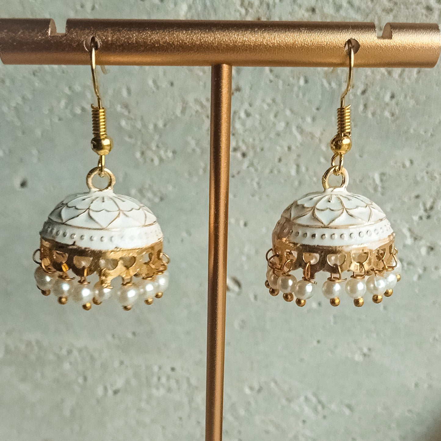 Baadal-o-Gul (White)