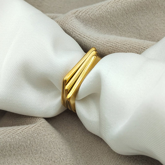 Everyday Golden Trio Ring