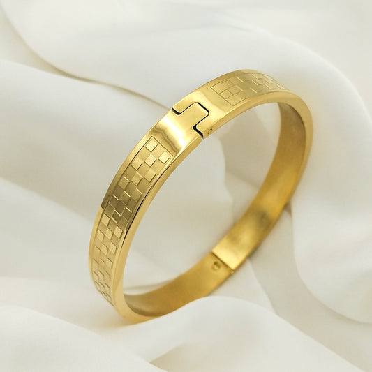 Checkette Wide Bangle