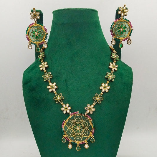 Zaaleh Mint Necklace Set