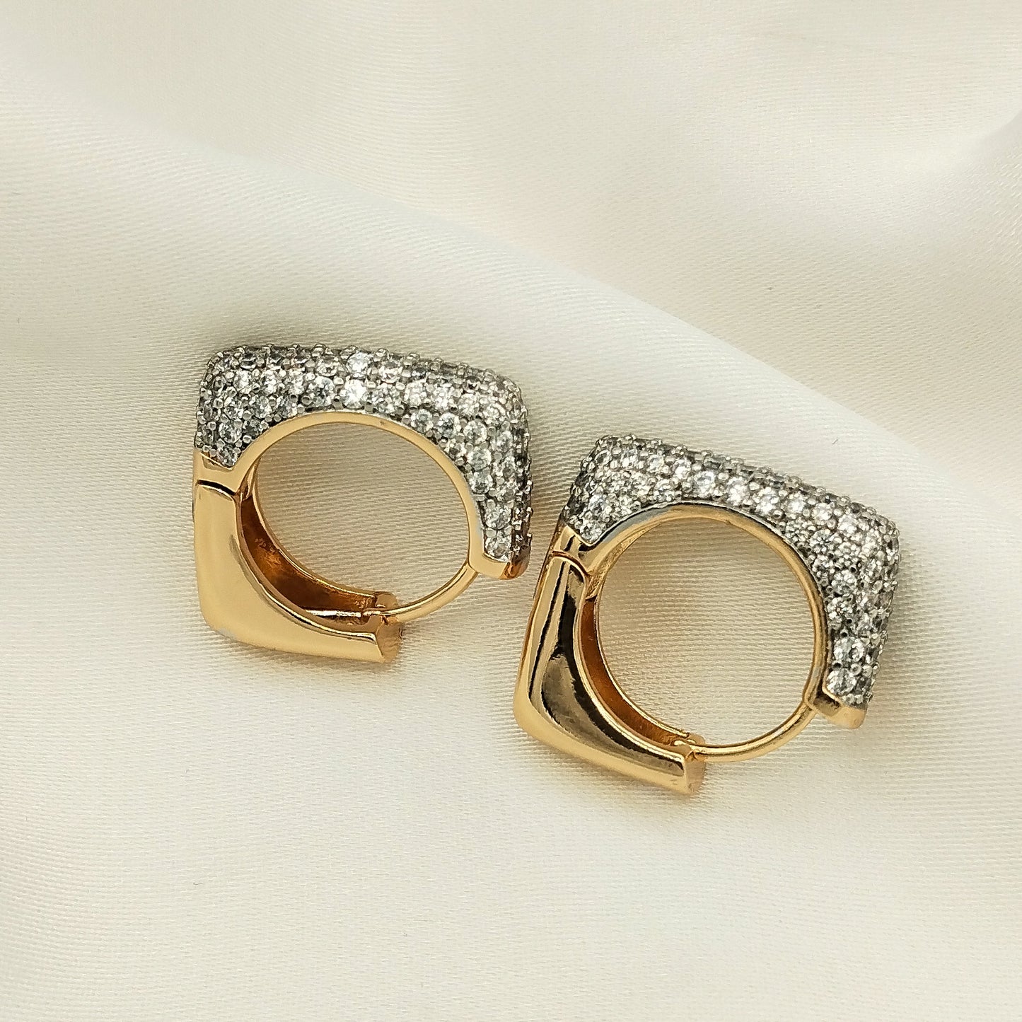 Glint Mode Hoops