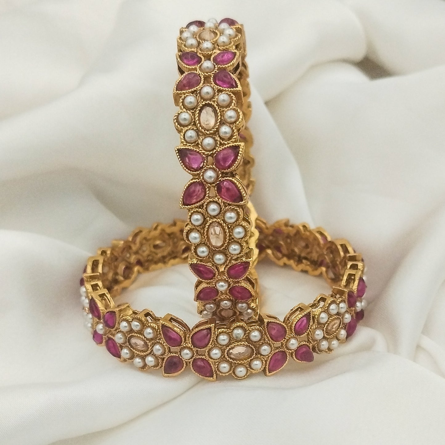 Lalmahal Karray (Pair)