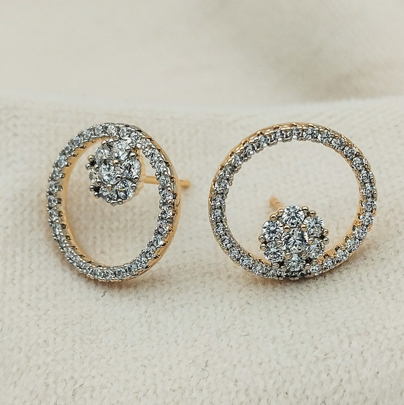 Suncrush Studs