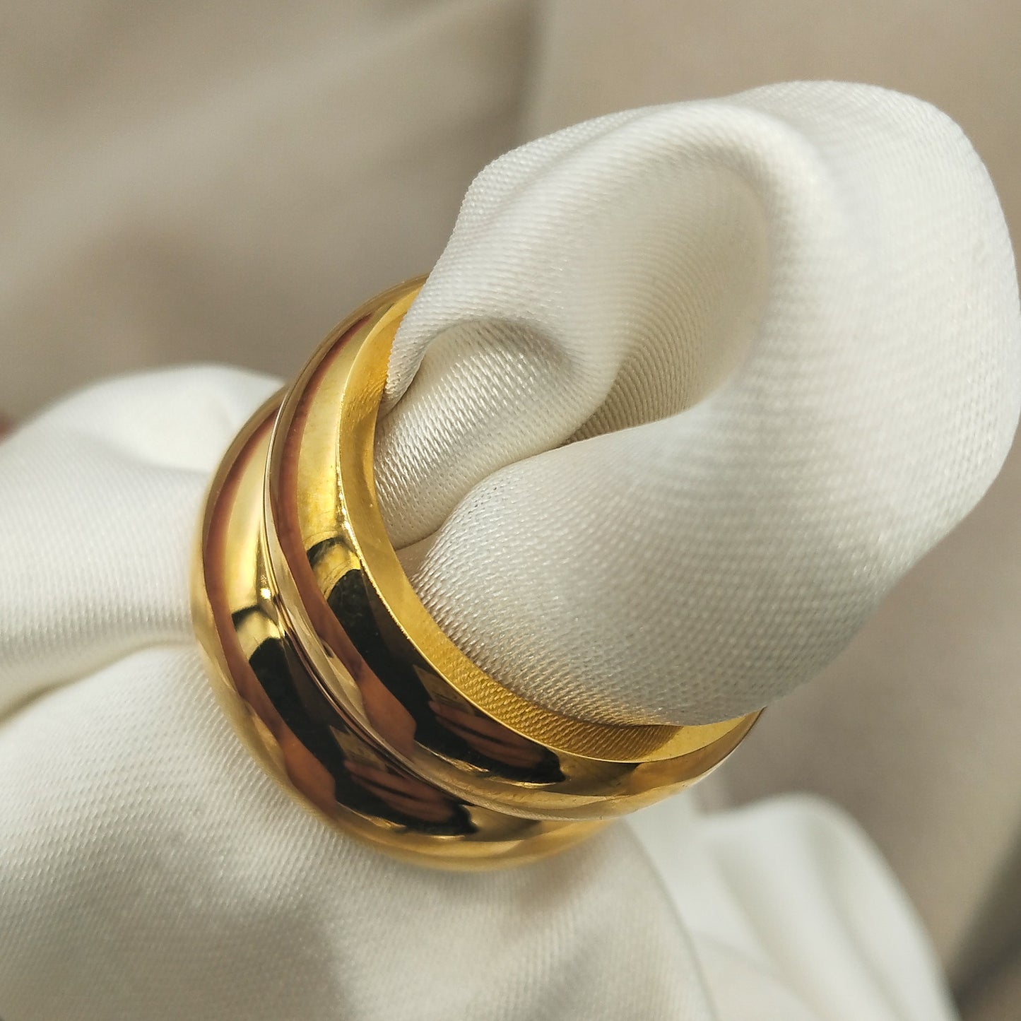 Luxe Loop Ring