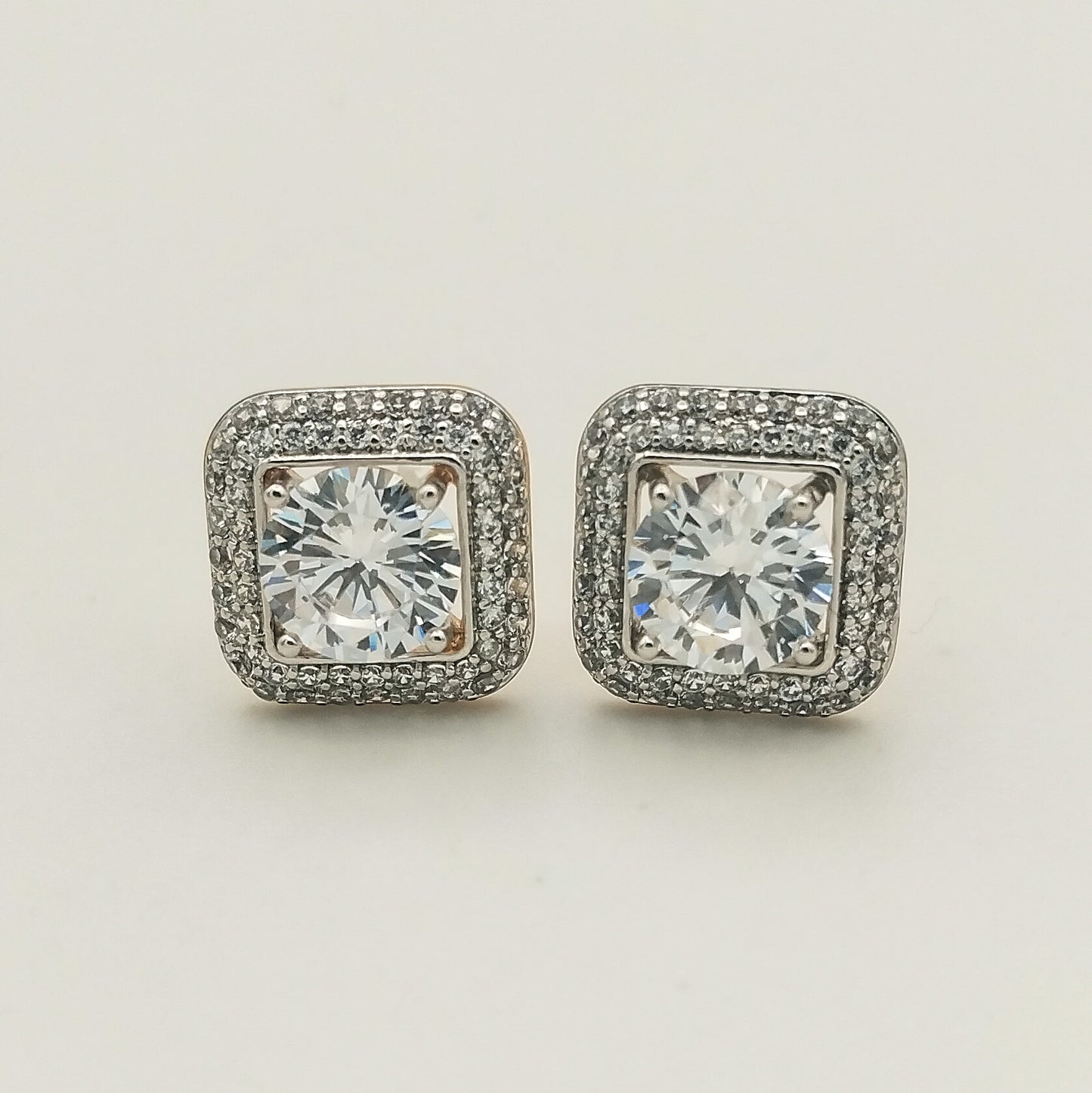 Glowbite Studs