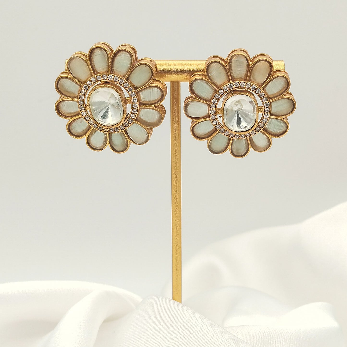 Mahin Gol (Beige)