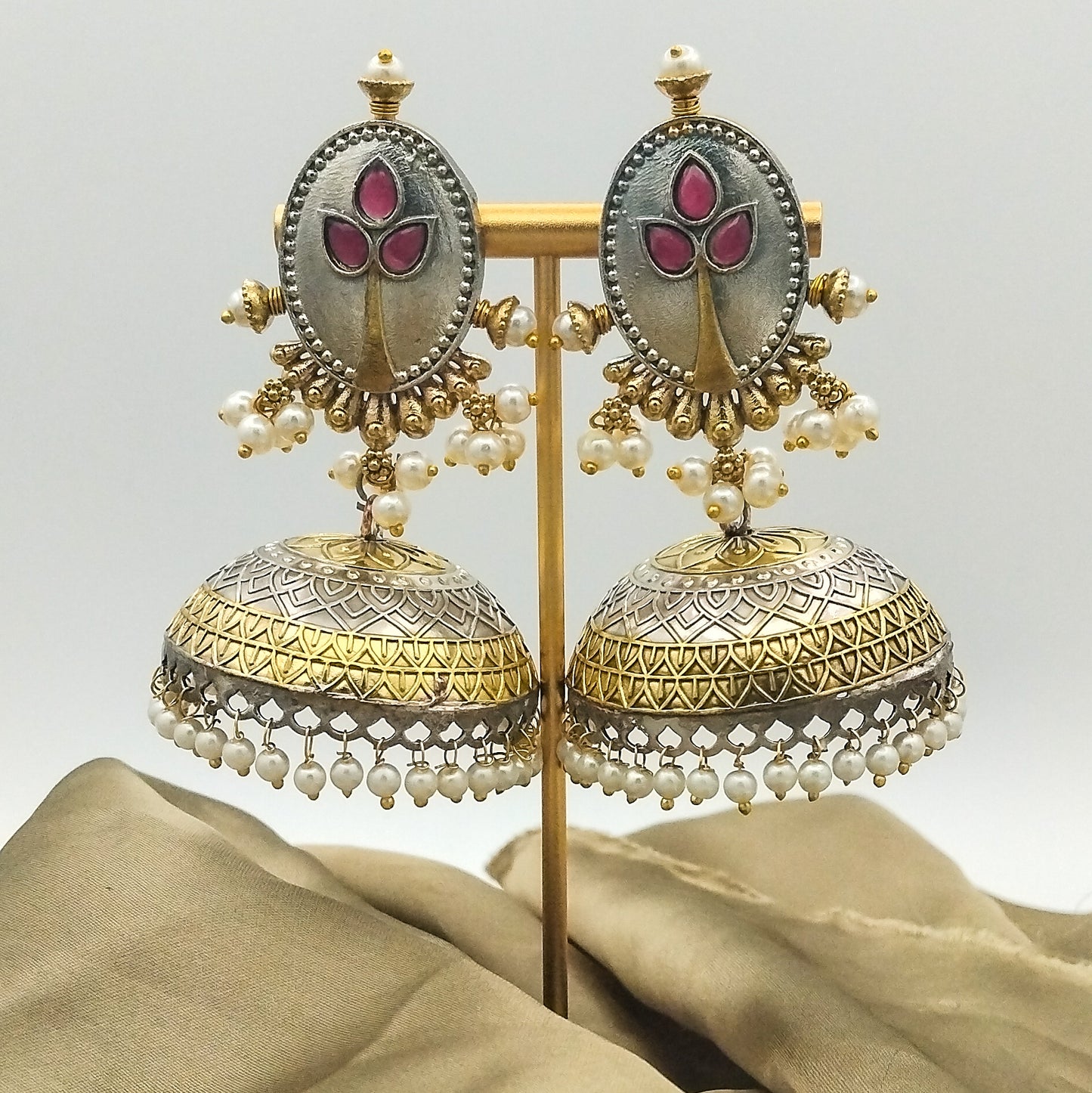 Firaaq Jhumkay