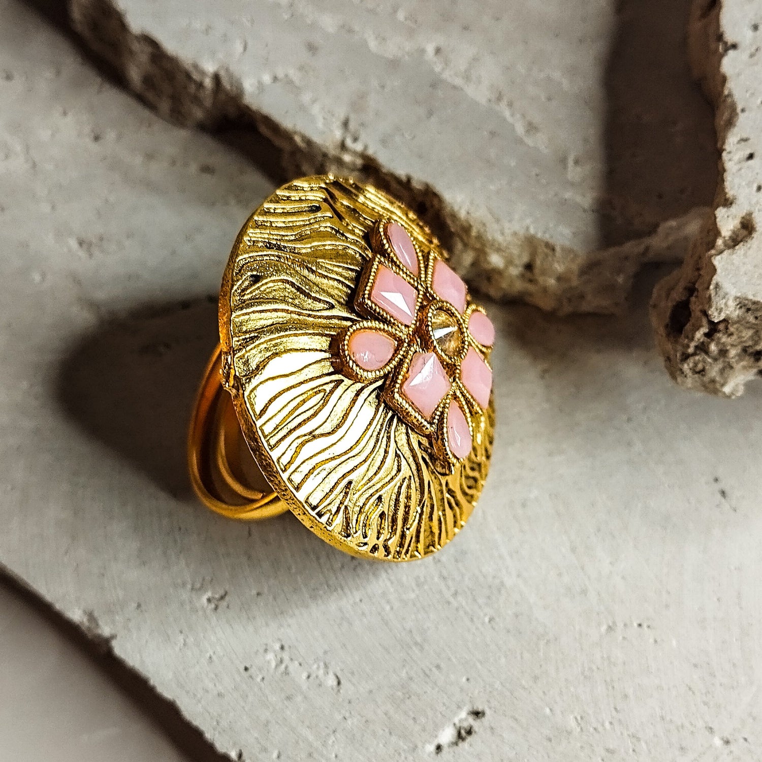 Dastaan Rings