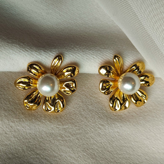 Shirin Studs
