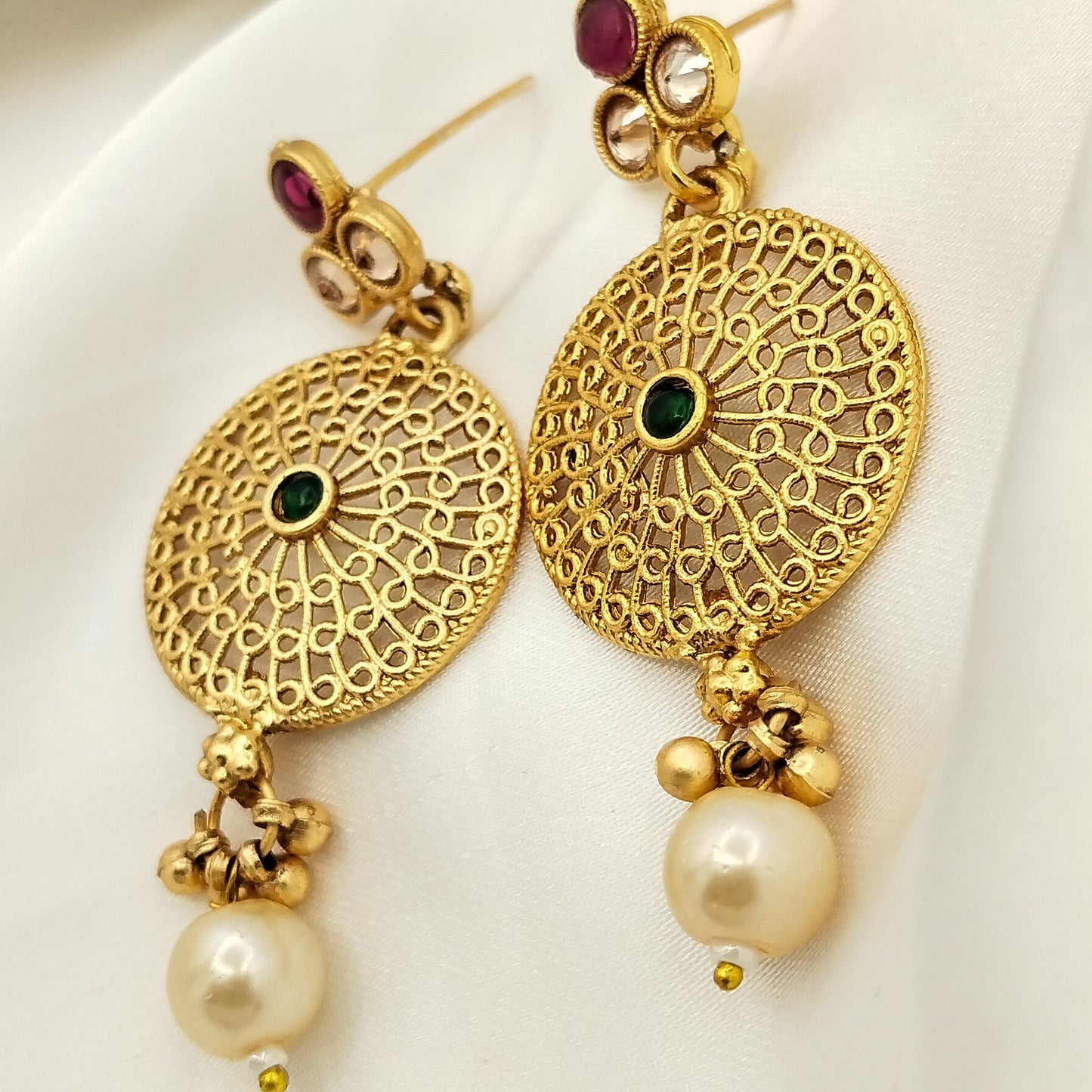 Rajwari Round Earrings (Green)