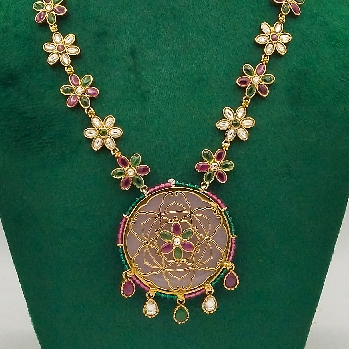 Zaaleh Pink Necklace Set