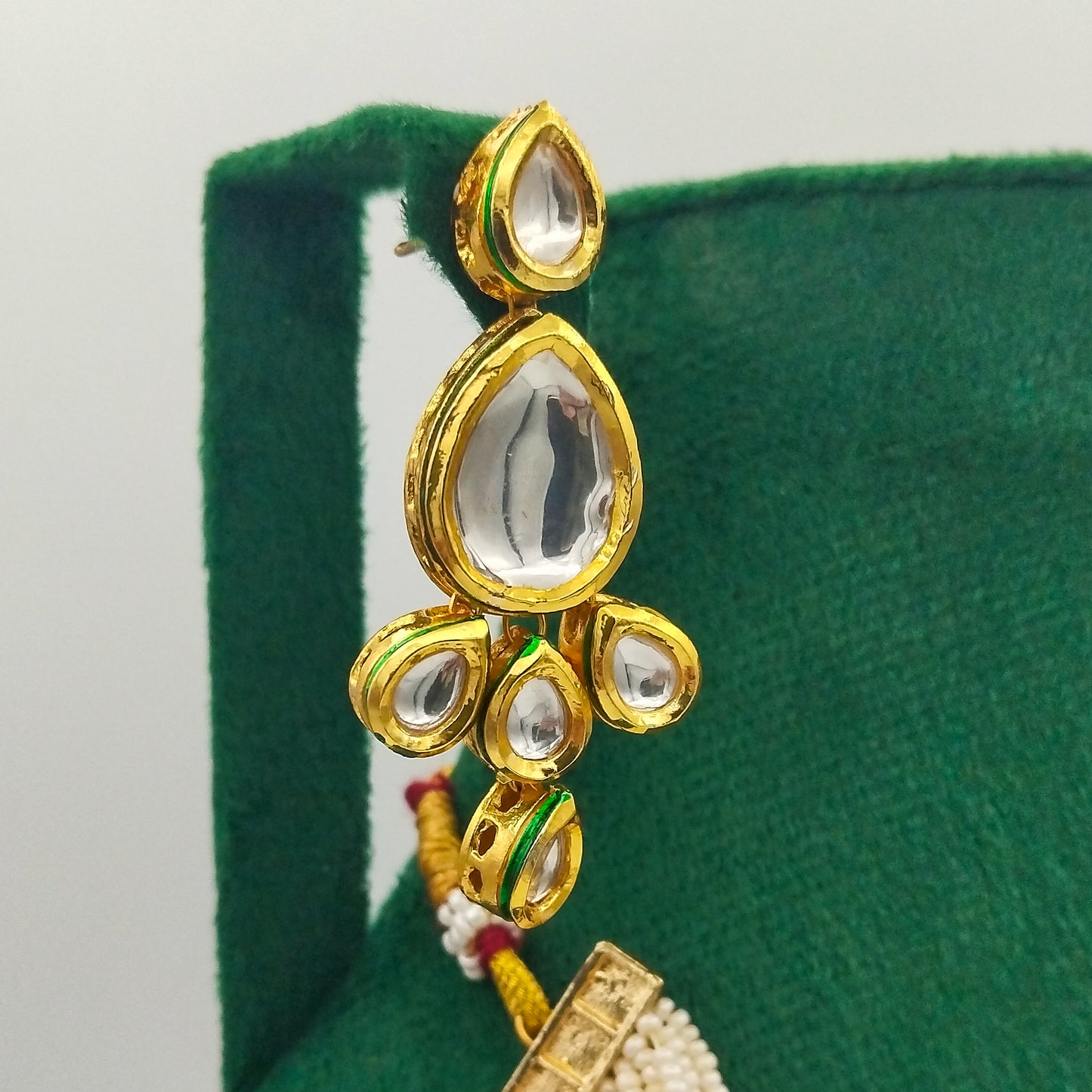 Noor-e-Kundan Necklace Set