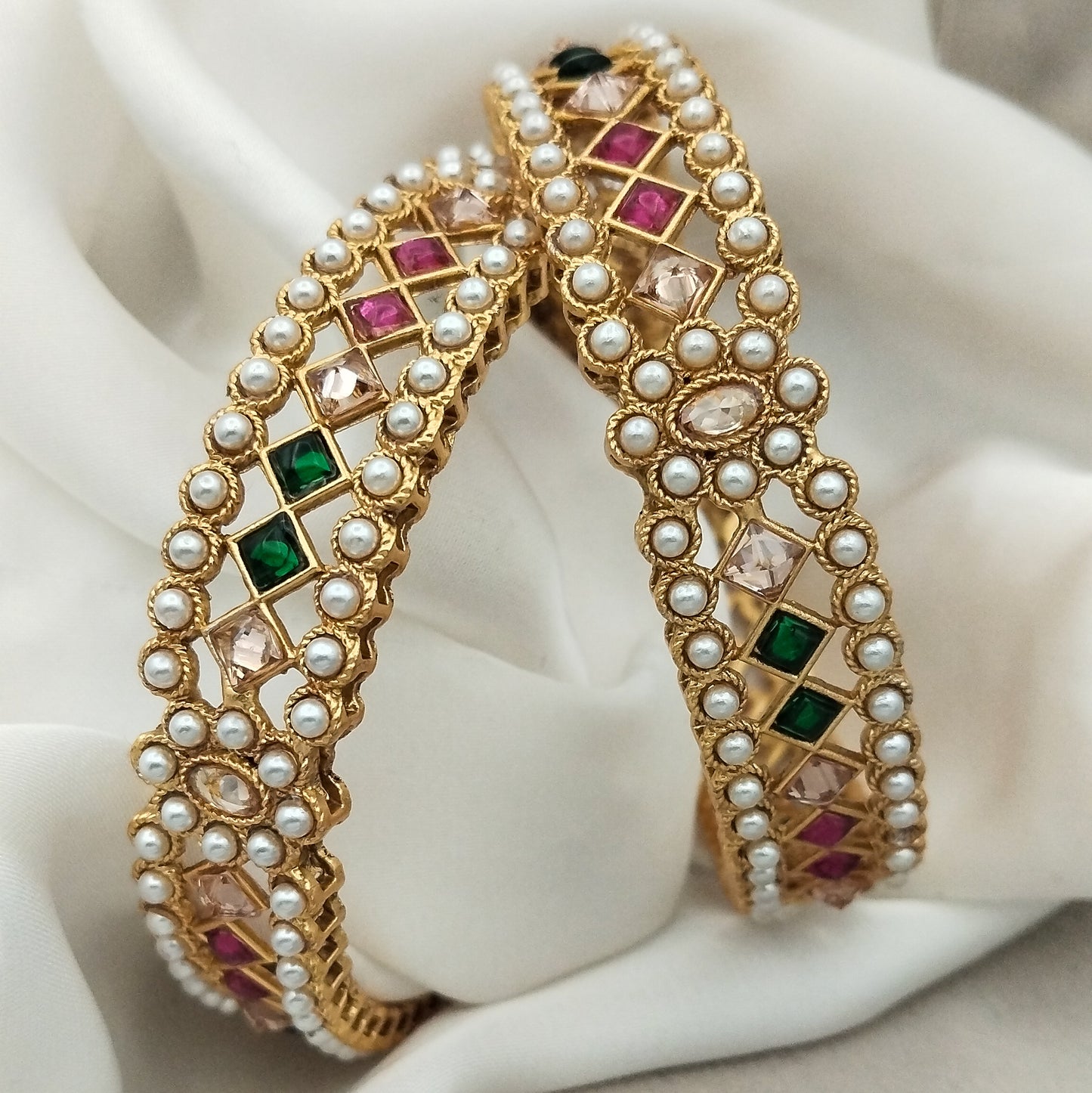 Naurang Karray (Pair)