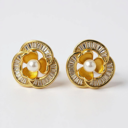Nika Pearl Studs