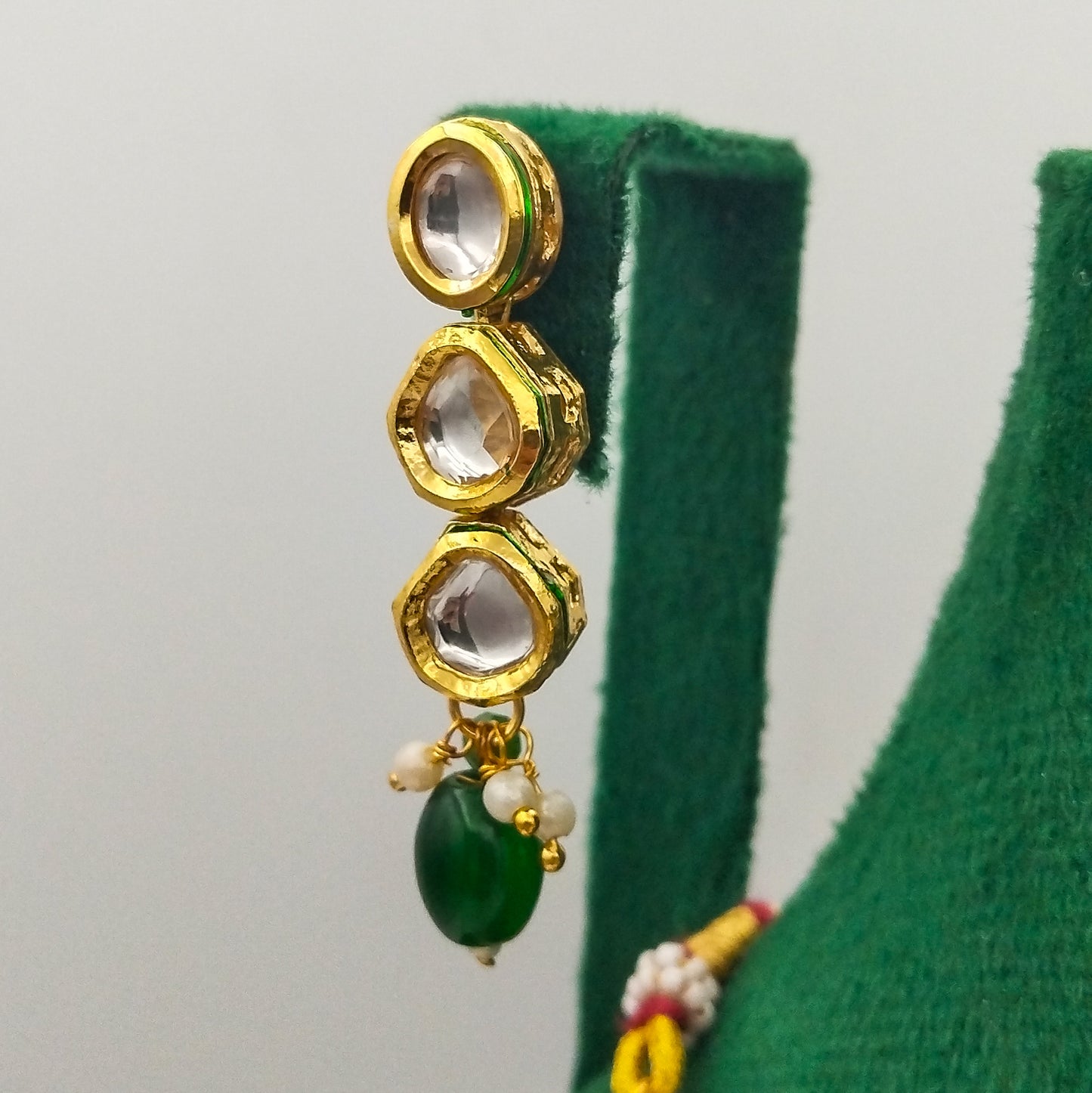 Mehwar Kundan Necklace Set