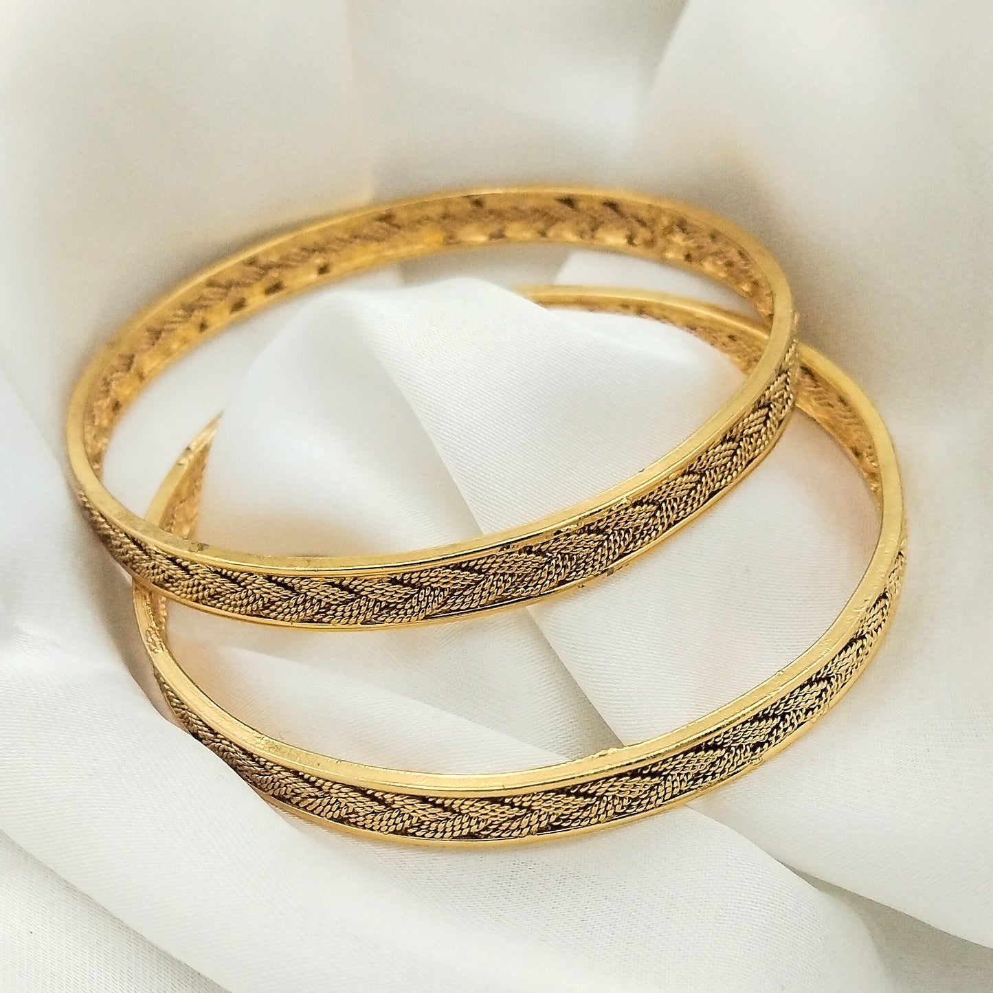 Mehwar Golden Karray (Pair)