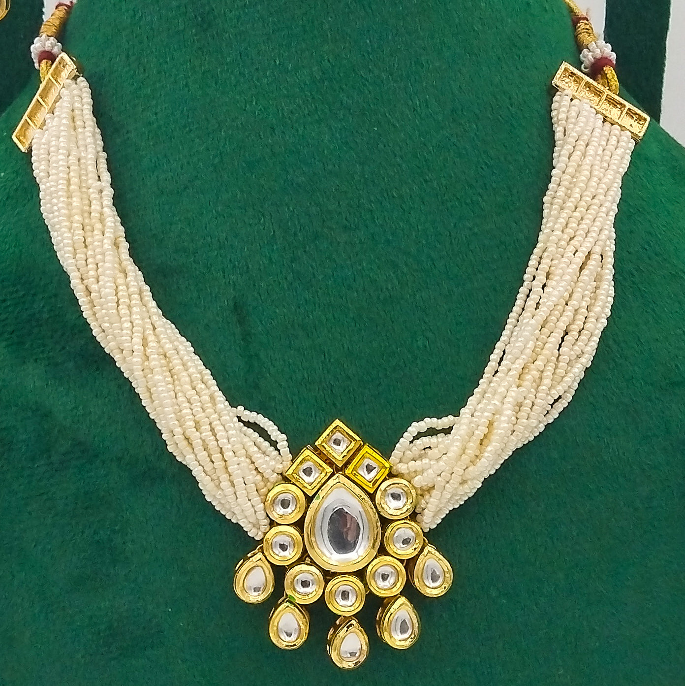Noor-e-Kundan Necklace Set