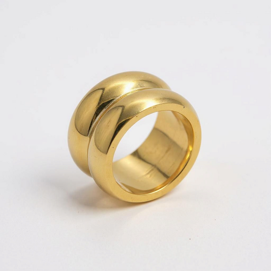 Luxe Loop Ring
