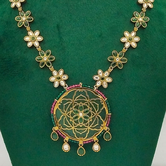 Zaaleh Mint Necklace Set