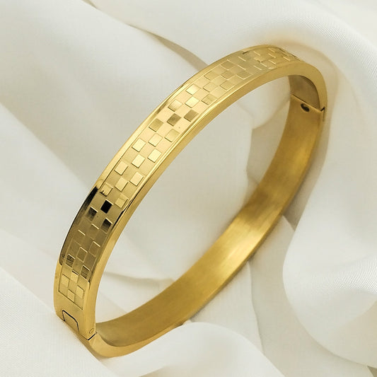Checkette Wide Bangle