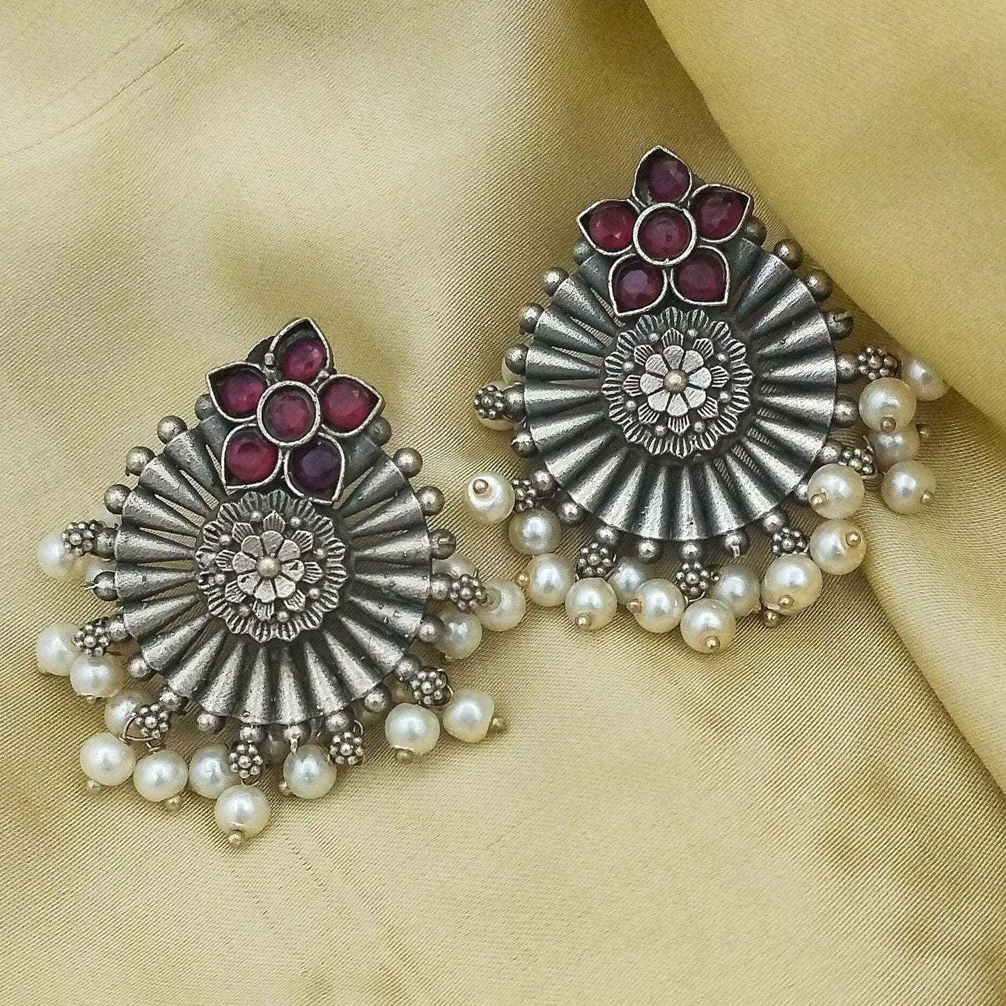 Saaz Oxidized Earrings (Red)